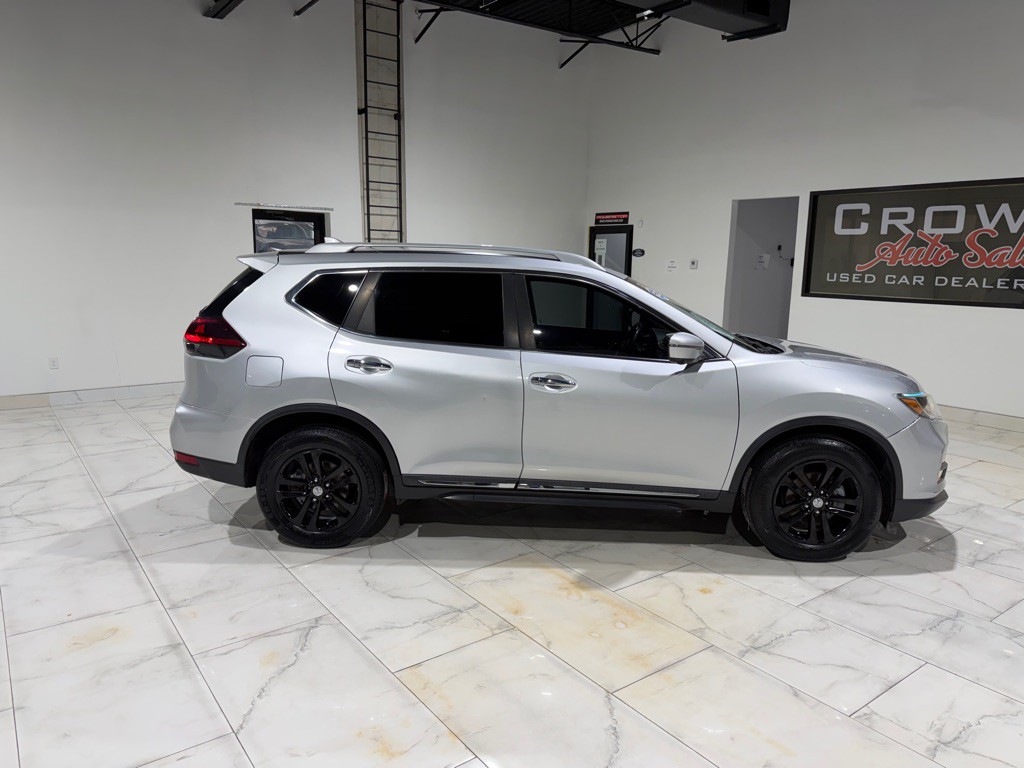 2019 Nissan Rogue Image 8