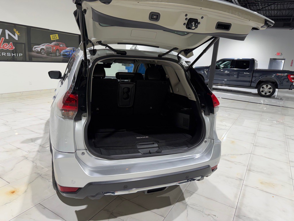 2019 Nissan Rogue Image 13