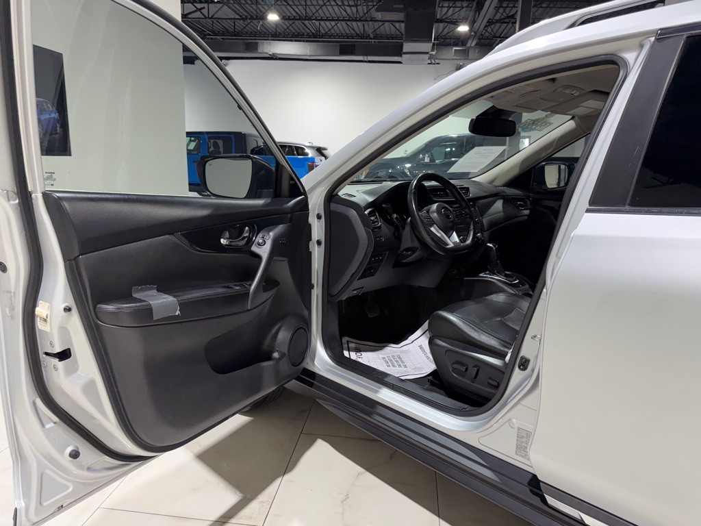 2019 Nissan Rogue Image 20