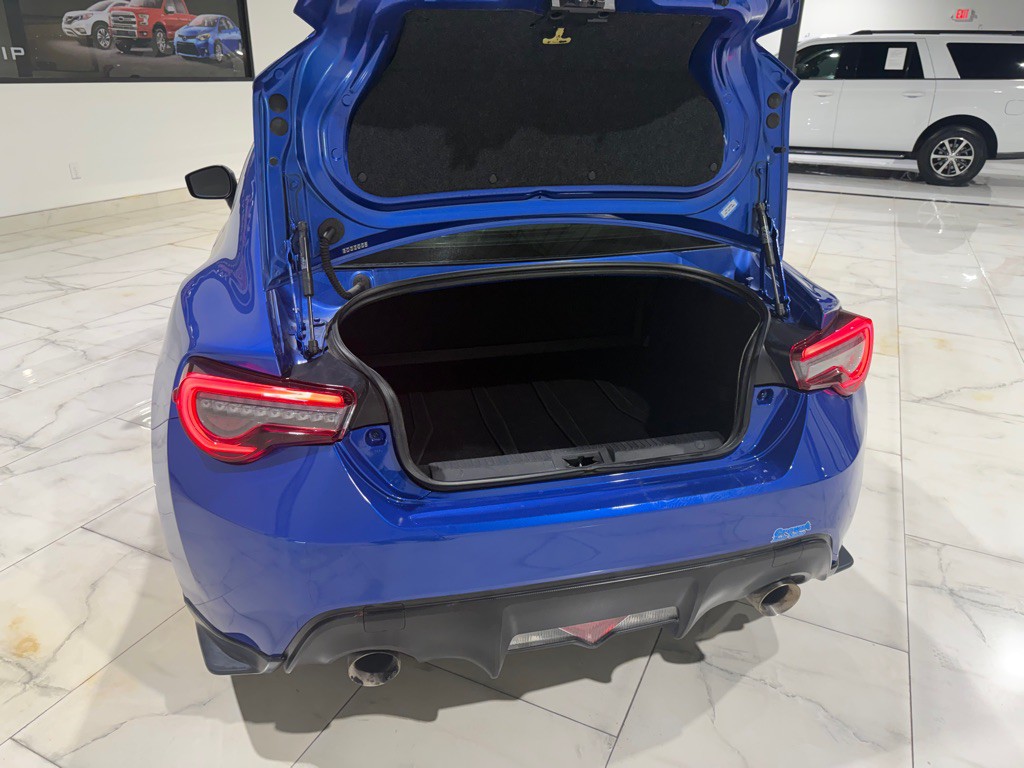 2015 Subaru BRZ Image 13