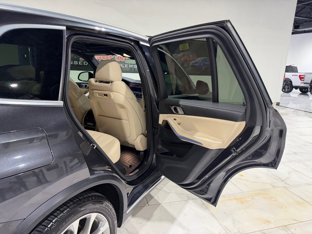 2020 BMW X5 Image 16