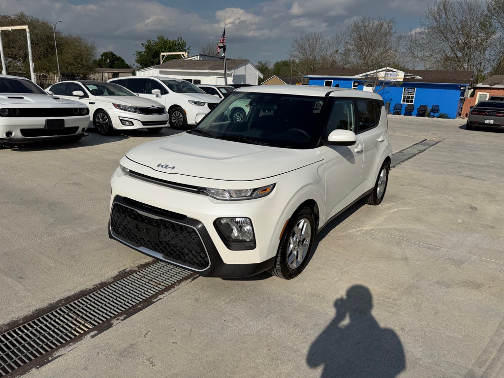2022 Kia Soul Image 1