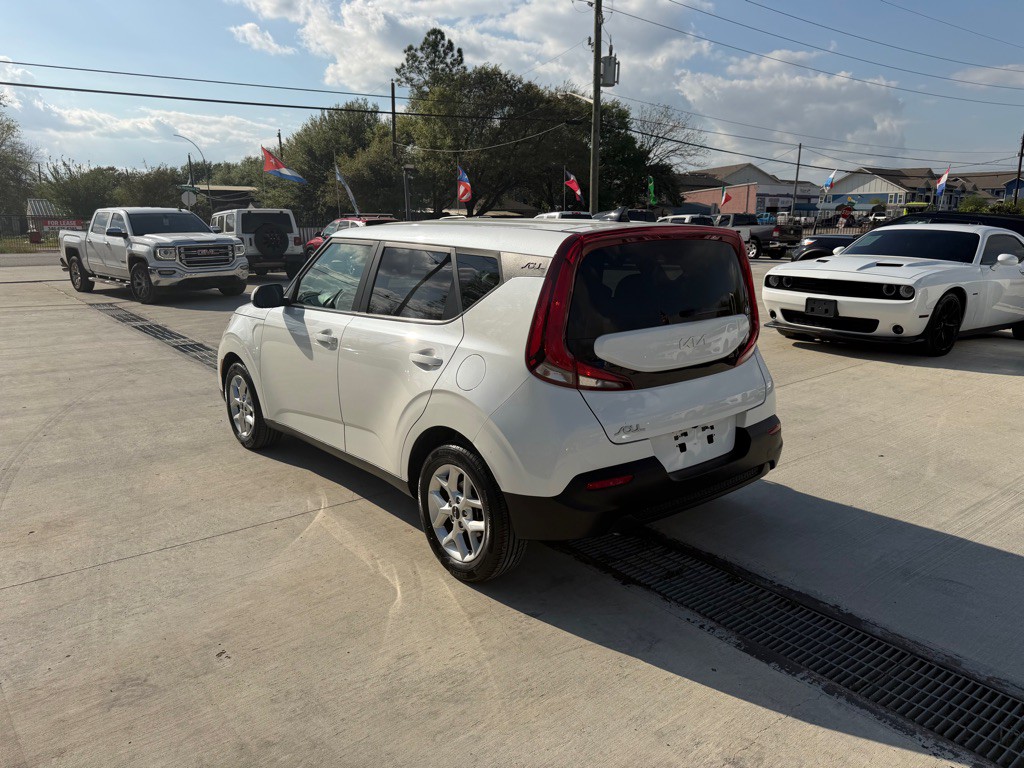 2022 Kia Soul Image 12