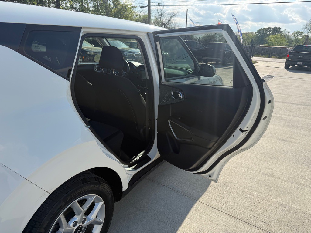 2022 Kia Soul Image 16