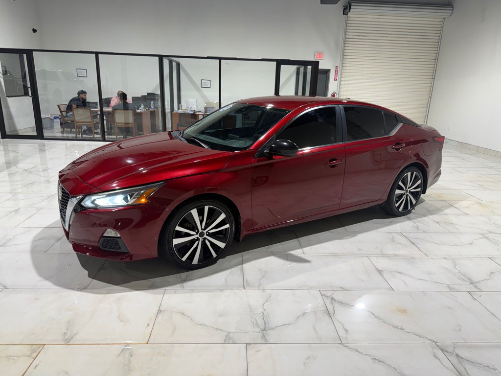 2020 Nissan Altima Image 1