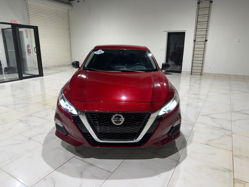 2020 Nissan Altima Image 2