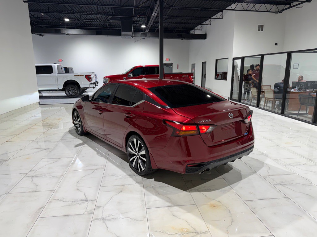 2020 Nissan Altima Image 12