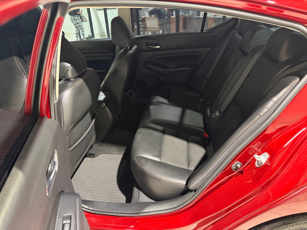 2020 Nissan Altima Image 15