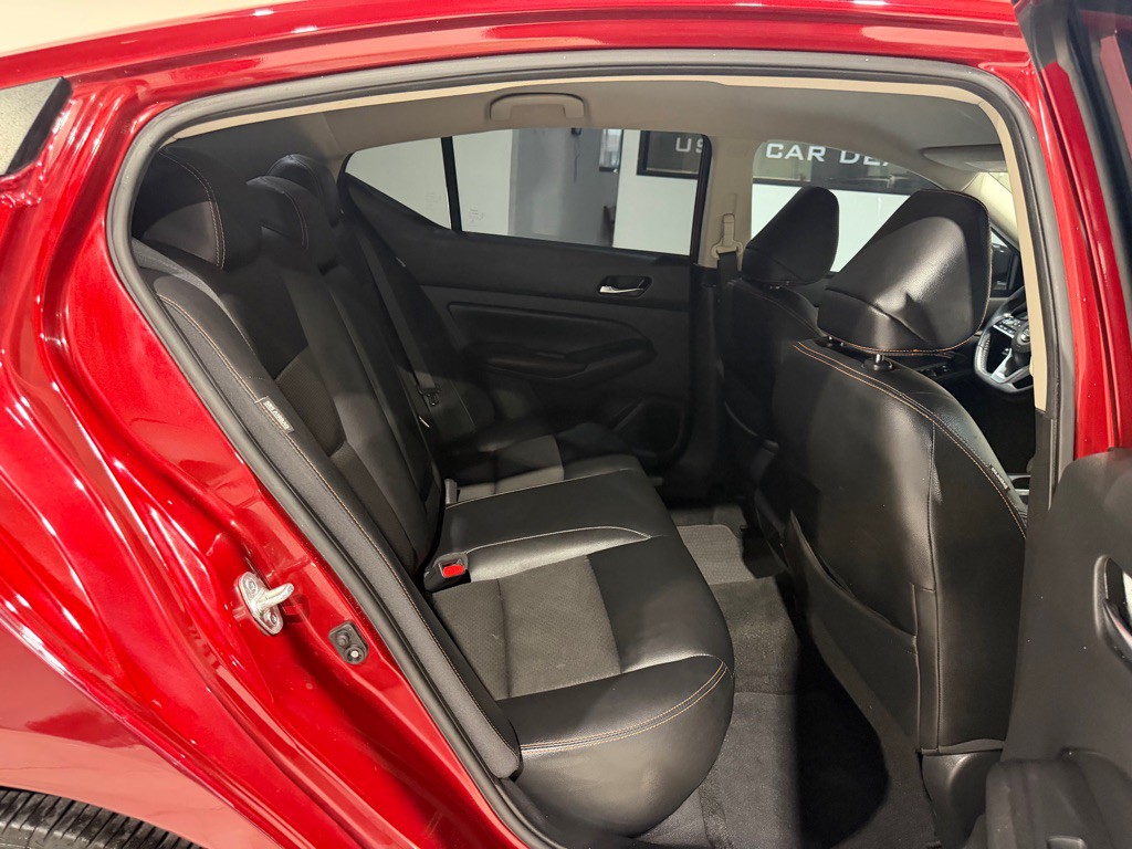 2020 Nissan Altima Image 17