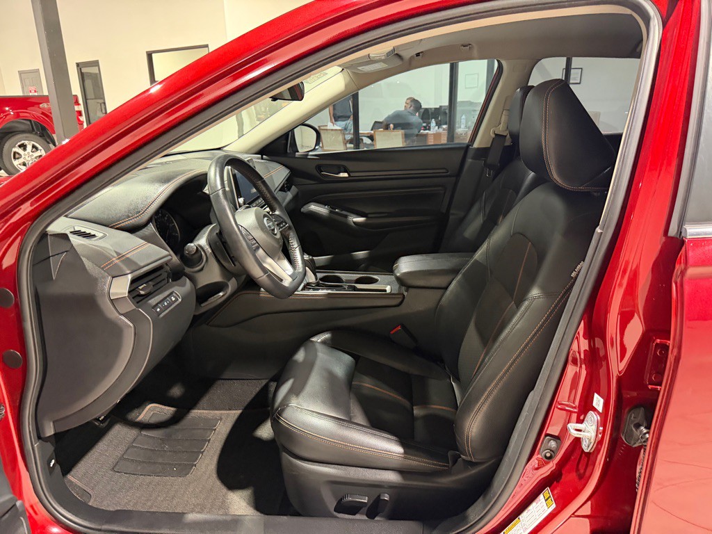 2020 Nissan Altima Image 21
