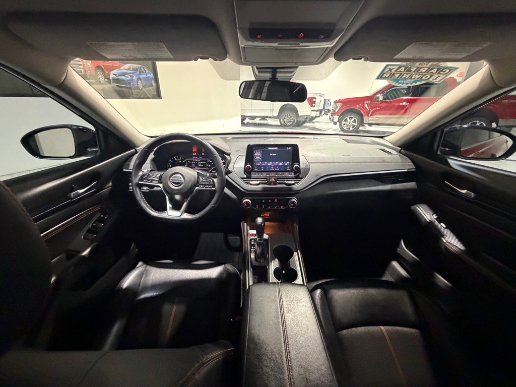 2020 Nissan Altima Image 25