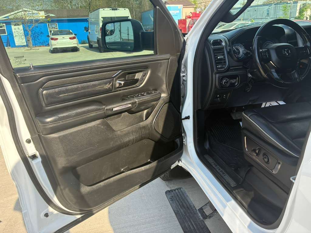 2022 RAM 1500 Image 9