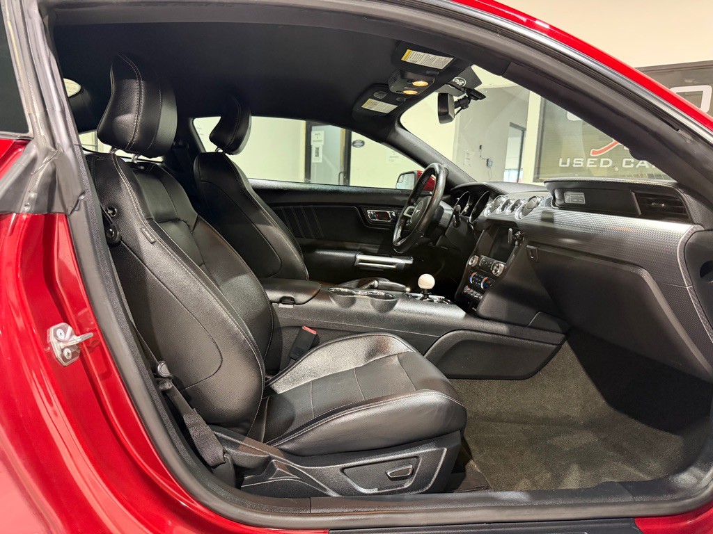 2017 Ford Mustang Image 15