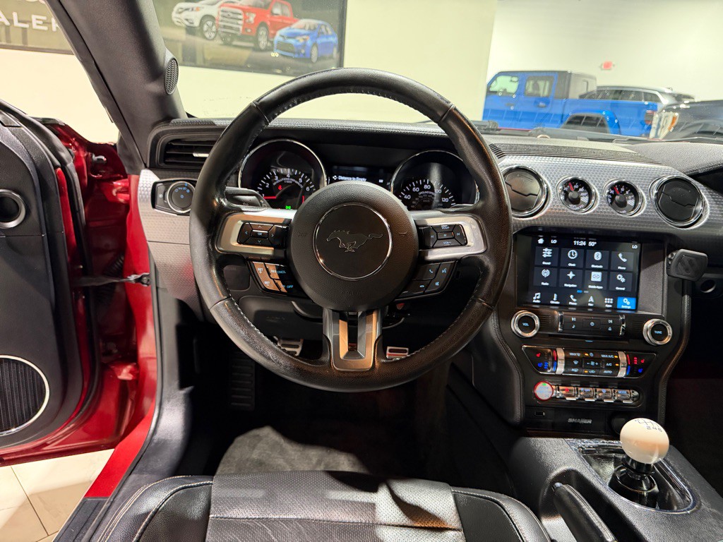 2017 Ford Mustang Image 25