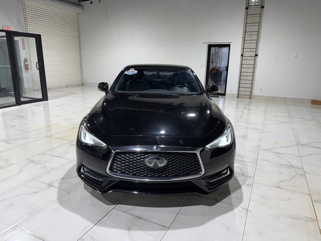 2017 INFINITI Q60 Image 2