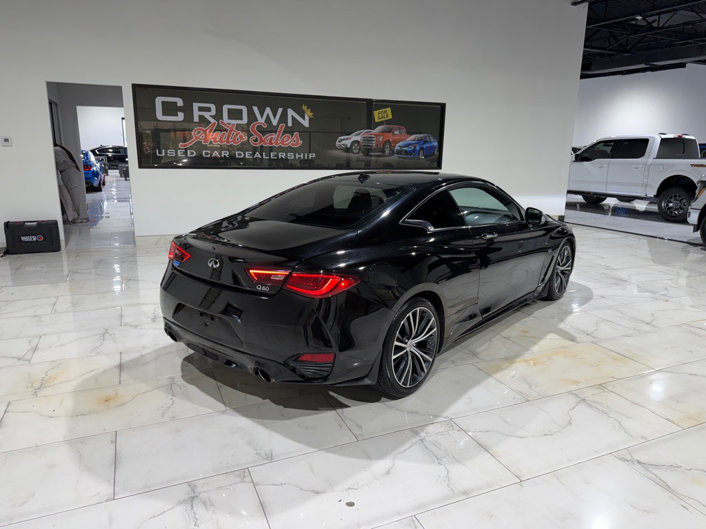 2017 INFINITI Q60 Image 11