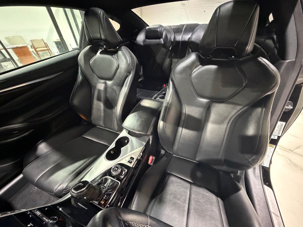 2017 INFINITI Q60 Image 19