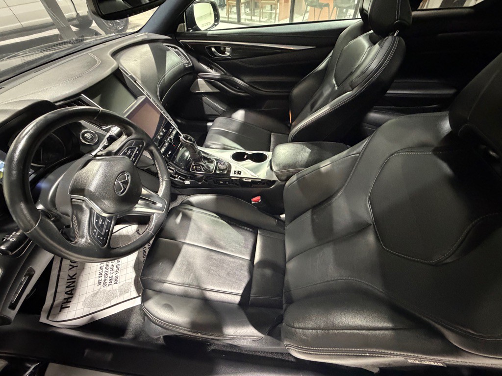 2017 INFINITI Q60 Image 20
