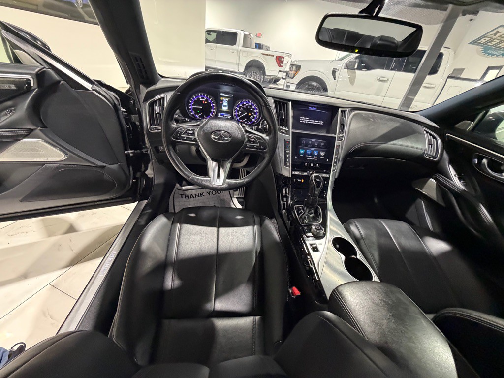 2017 INFINITI Q60 Image 22