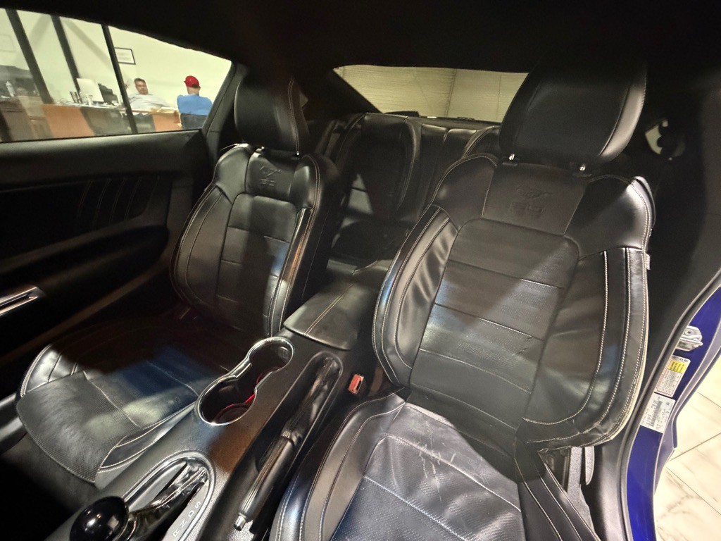 2015 Ford Mustang Image 18