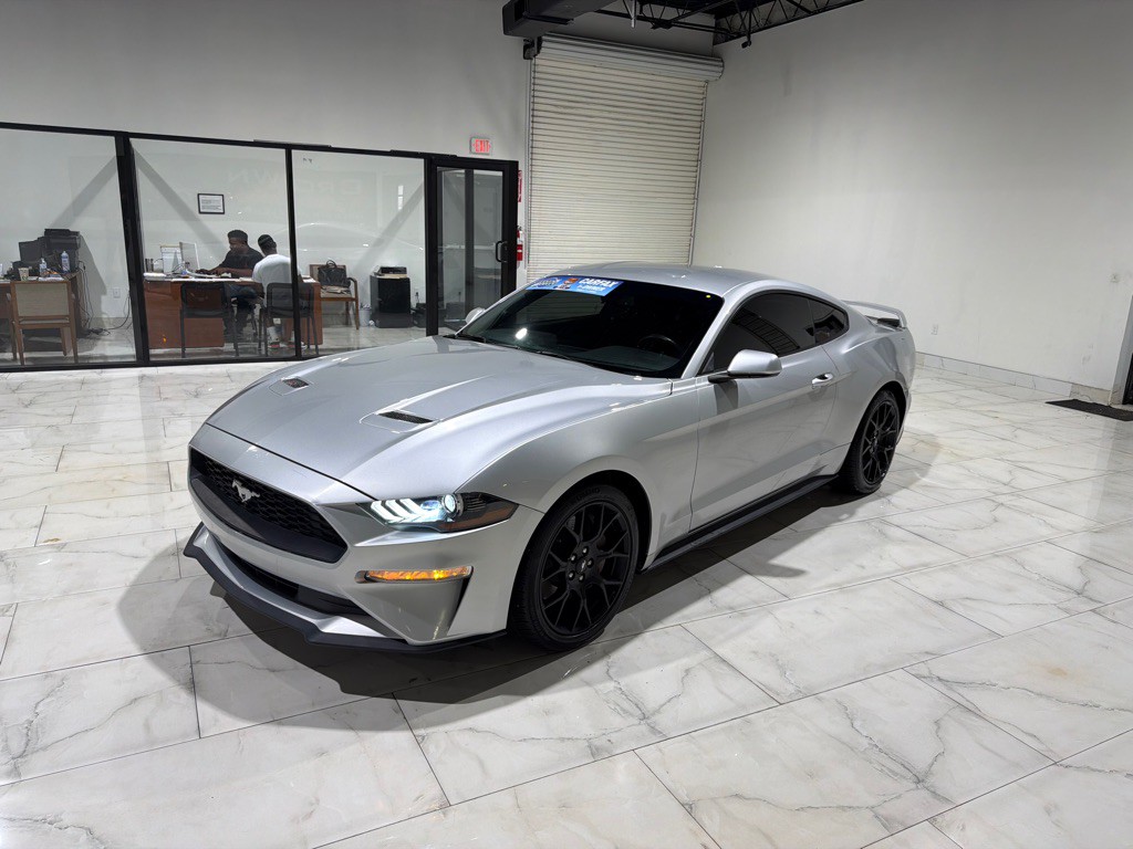 2018 Ford Mustang Image 1