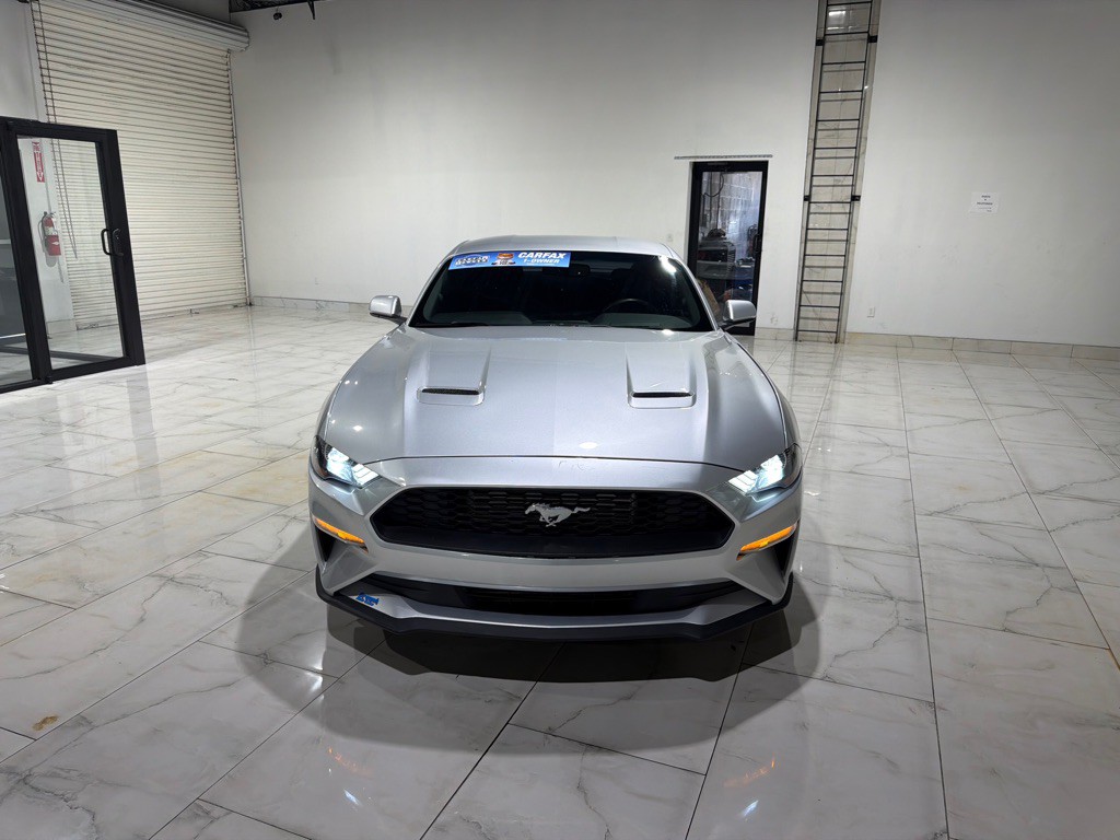 2018 Ford Mustang Image 2