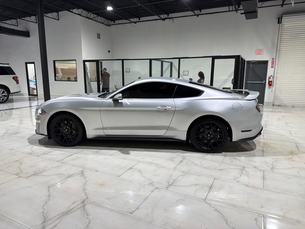 2018 Ford Mustang Image 8
