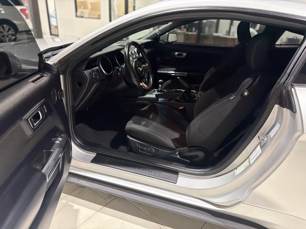2018 Ford Mustang Image 13