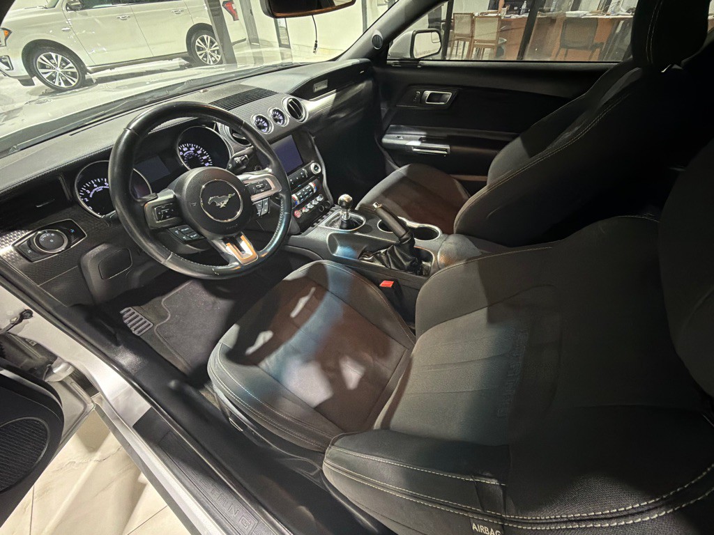 2018 Ford Mustang Image 16