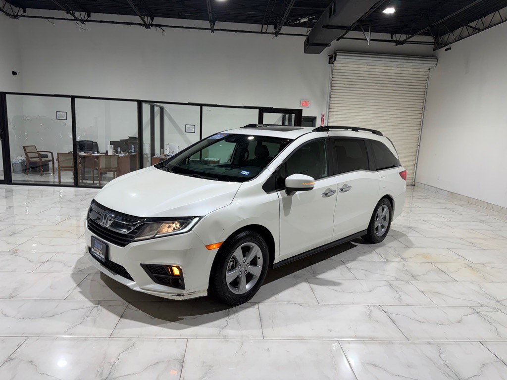 2018 Honda Odyssey Image 1