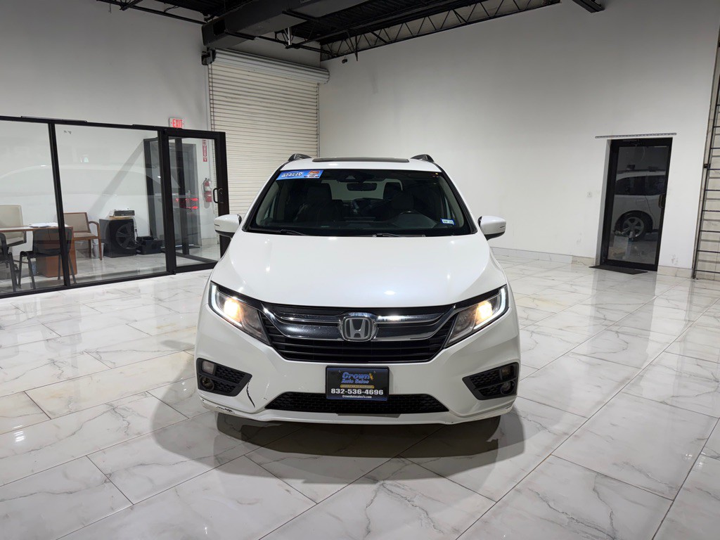 2018 Honda Odyssey Image 2