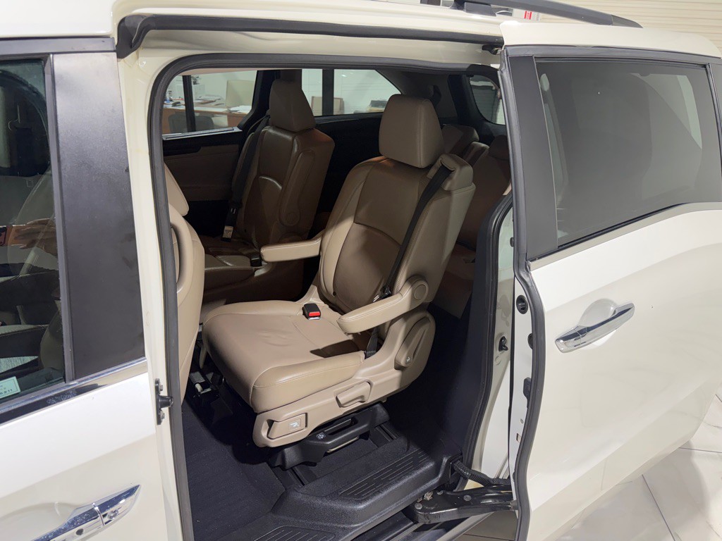 2018 Honda Odyssey Image 14