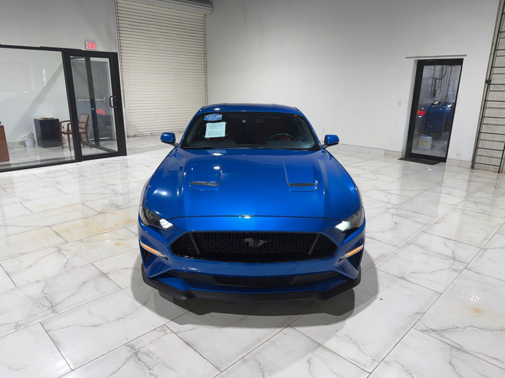 2019 Ford Mustang Image 2