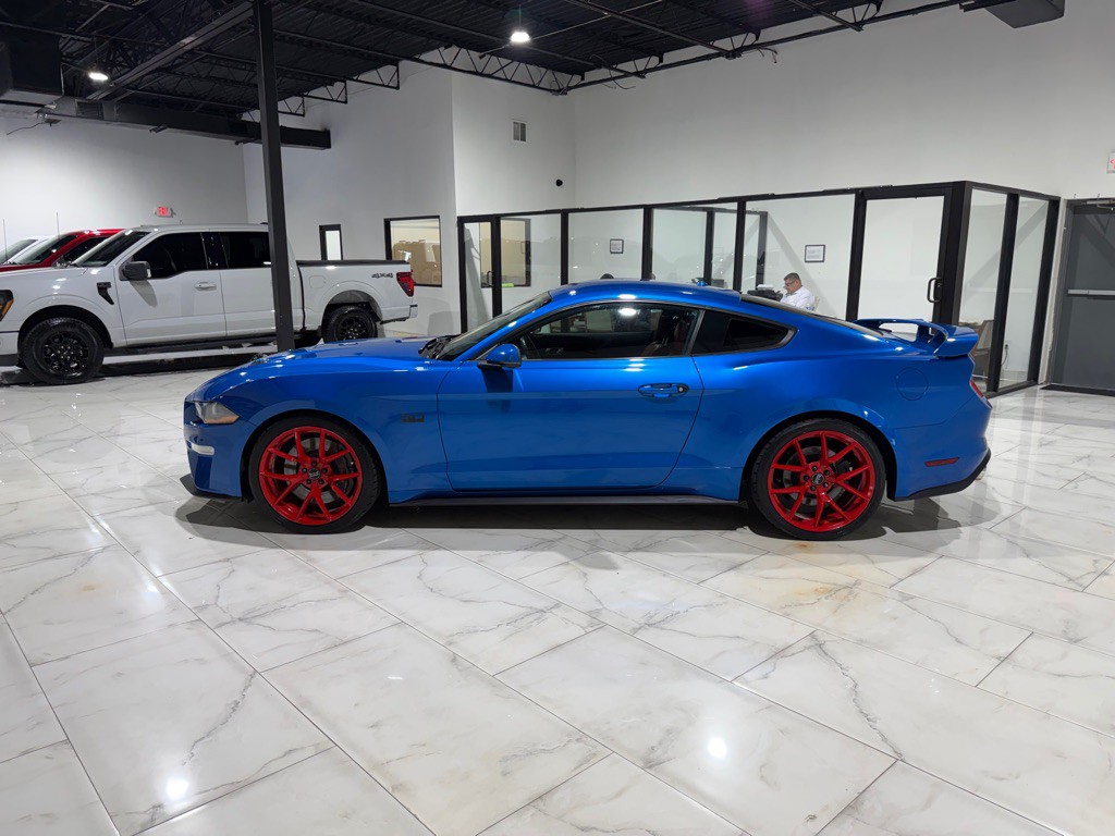 2019 Ford Mustang Image 8