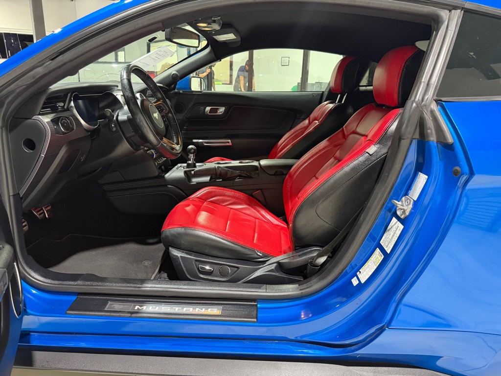 2019 Ford Mustang Image 17