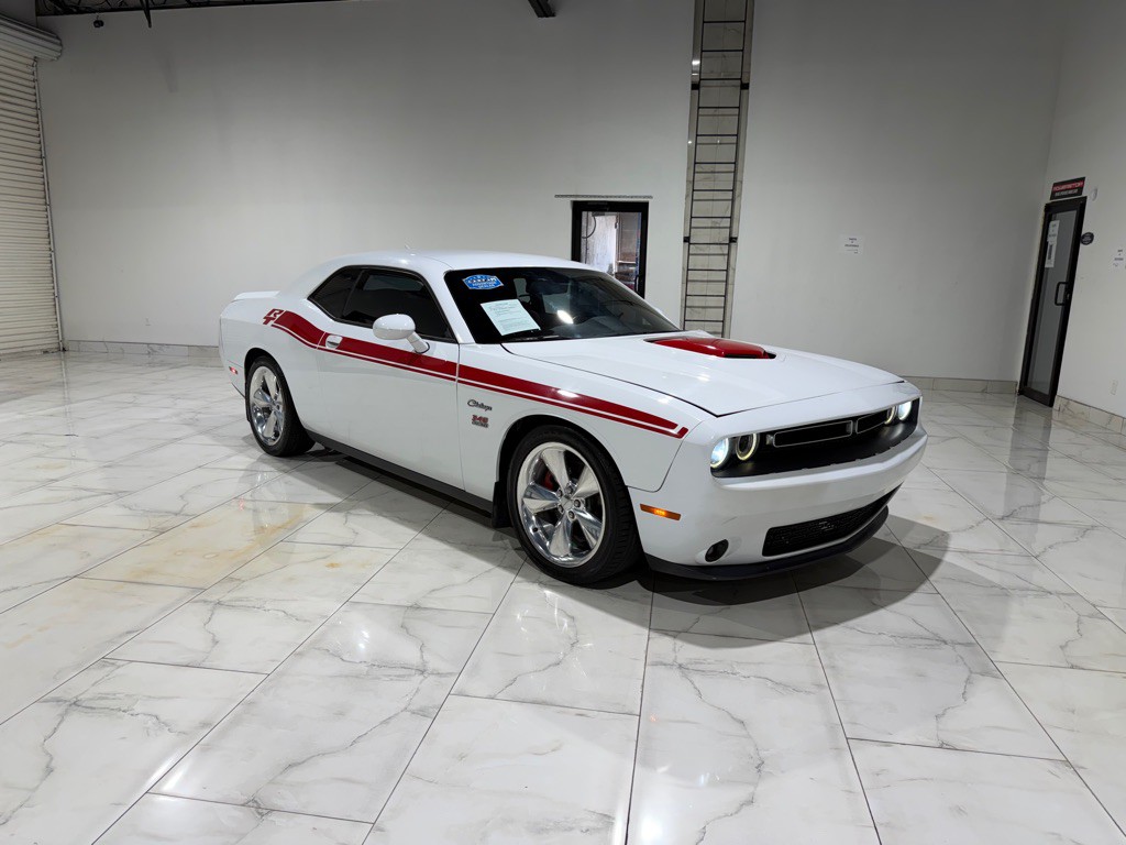 2016 Dodge Challenger Image 3