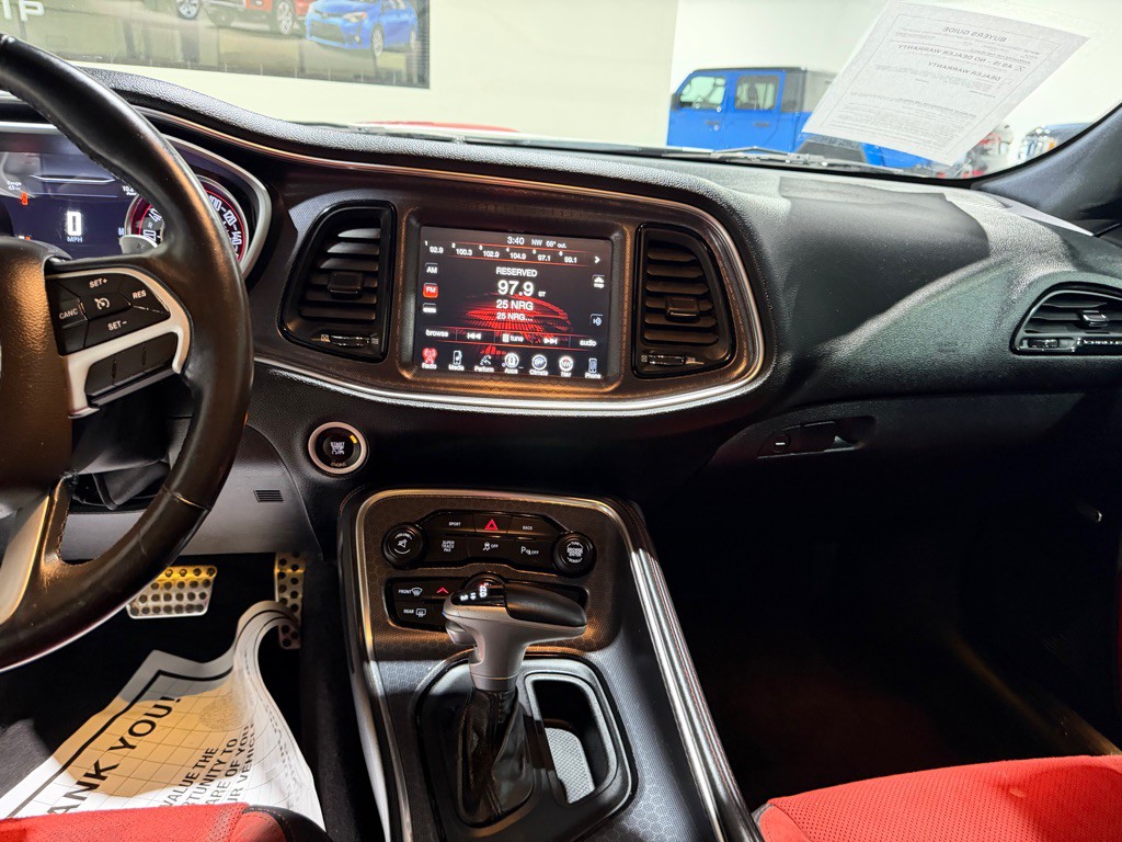 2016 Dodge Challenger Image 22