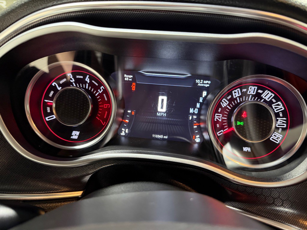 2016 Dodge Challenger Image 24