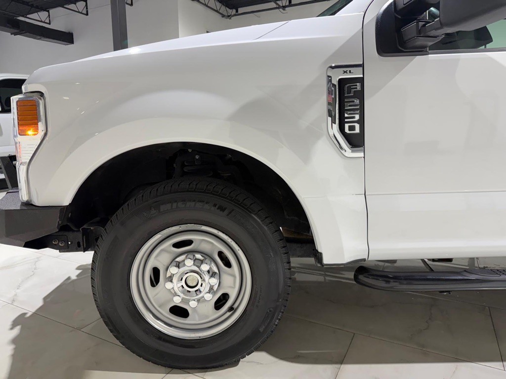 2021 Ford F-250 Image 6