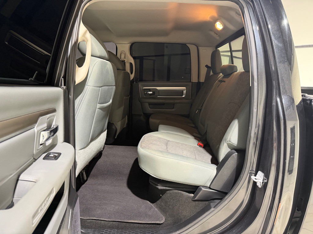 2016 RAM 1500 Image 15