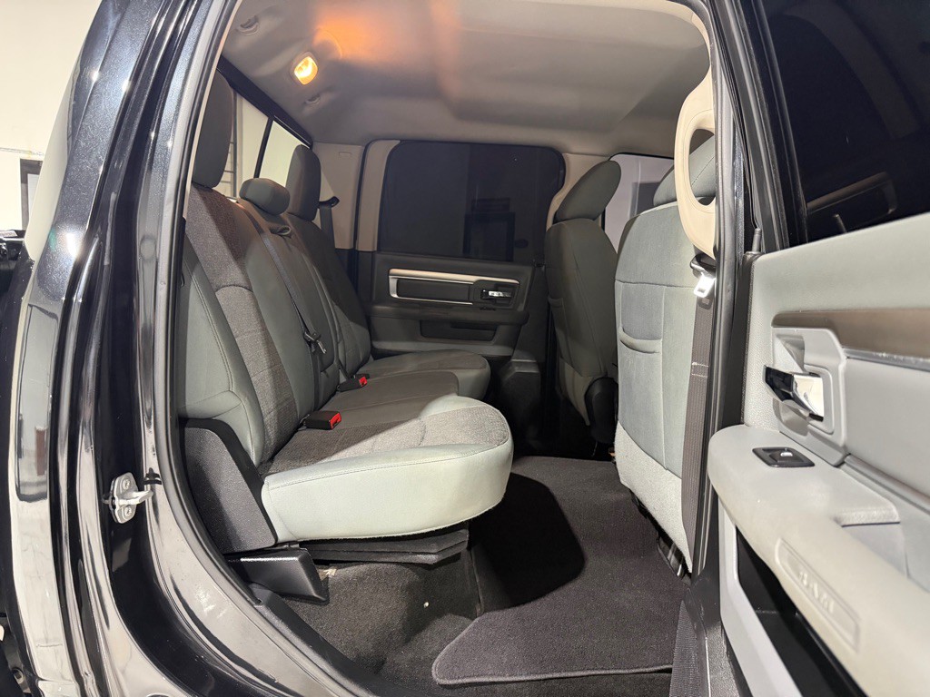2016 RAM 1500 Image 17