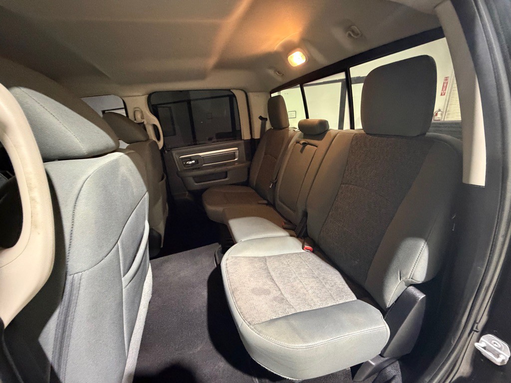 2016 RAM 1500 Image 28