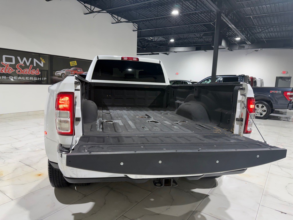 2019 RAM 3500 Image 14