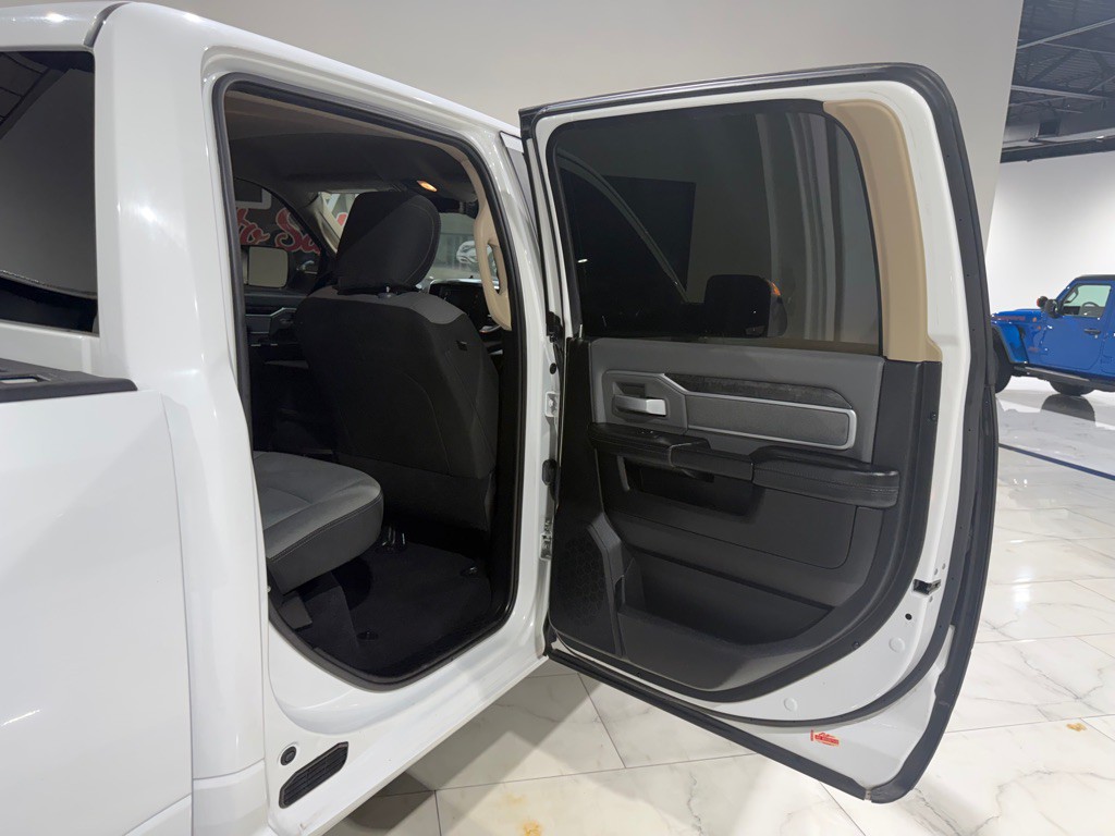 2019 RAM 3500 Image 18
