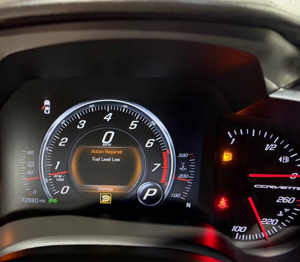 2016 Chevrolet Corvette Image 24