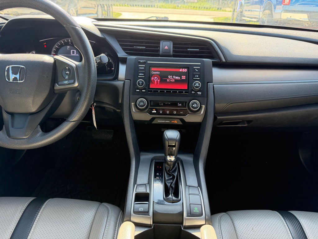 2017 Honda Civic Image 28
