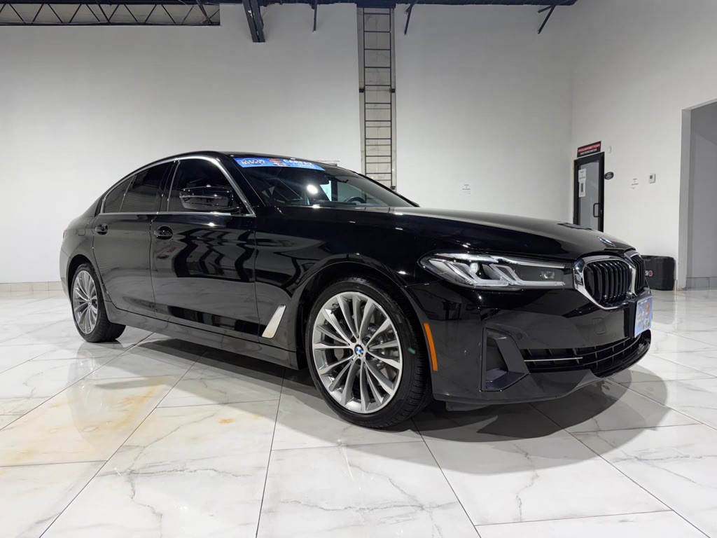 2023 BMW 5 Series Image 3