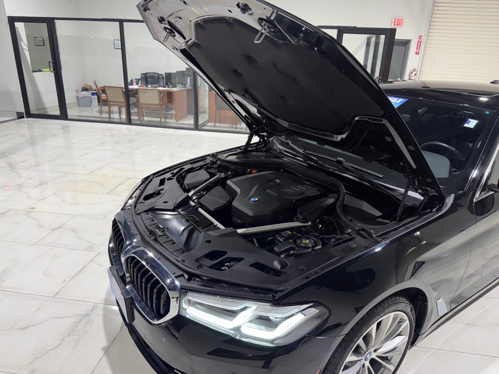 2023 BMW 5 Series Image 5