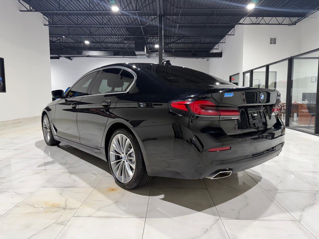 2023 BMW 5 Series Image 10