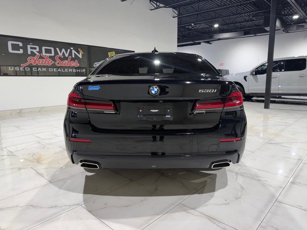 2023 BMW 5 Series Image 11
